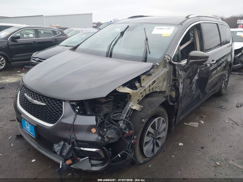 2021 Chrysler Pacifica Touring L