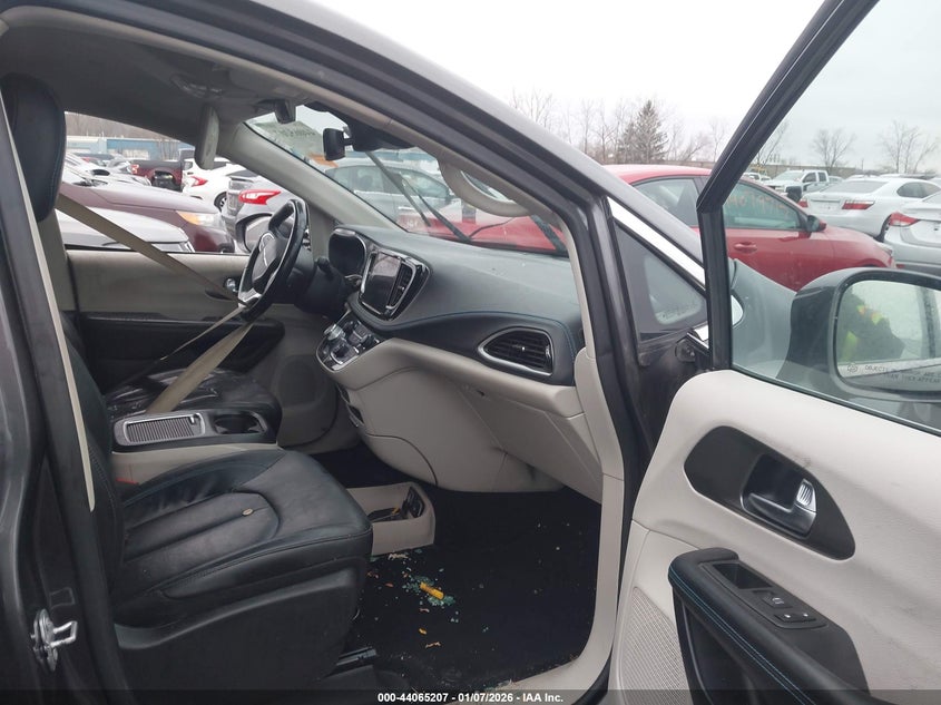 2021 Chrysler Pacifica Touring L