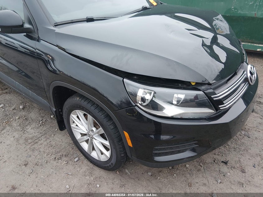 VIN WVGAV7AX5HK044761 2017 VOLKSWAGEN TIGUAN 2.0T/2.0T S