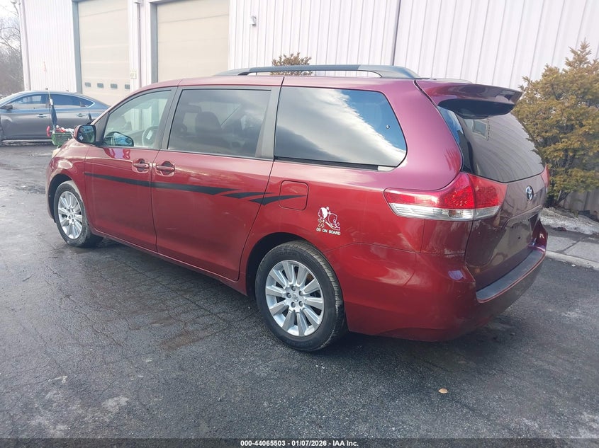 2013 Toyota Sienna Le 7 Passenger