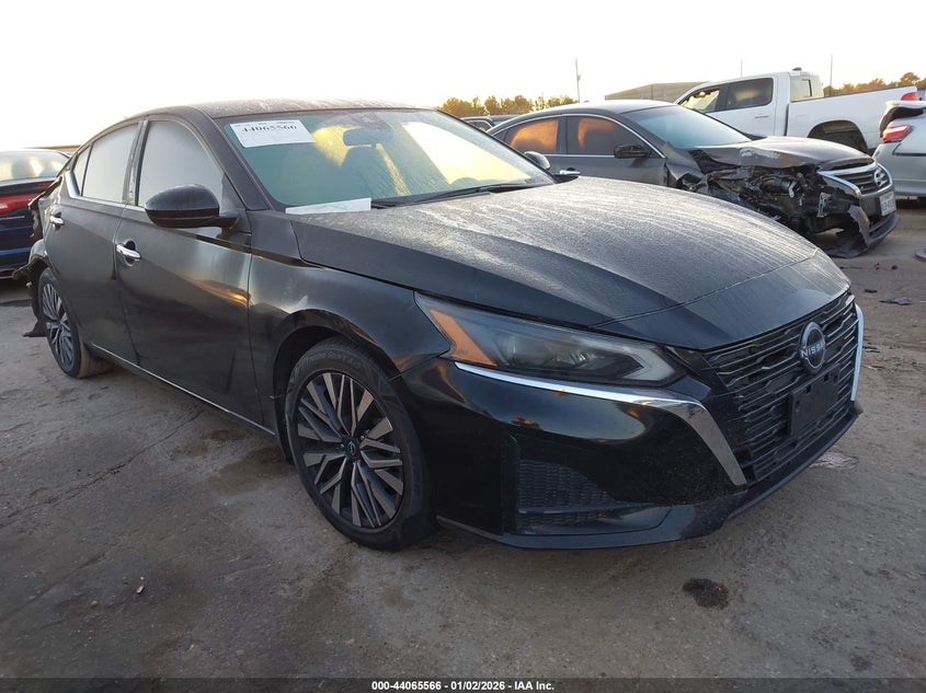 2023 Nissan Altima Sv Fwd