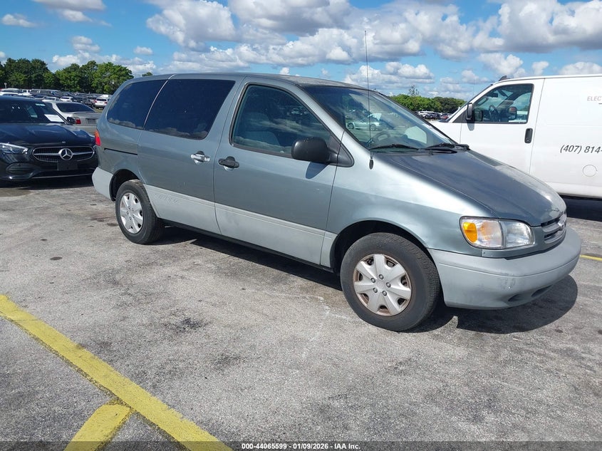 4T3GF19C0XU148185 1999 Toyota Sienna Ce auction photo 1