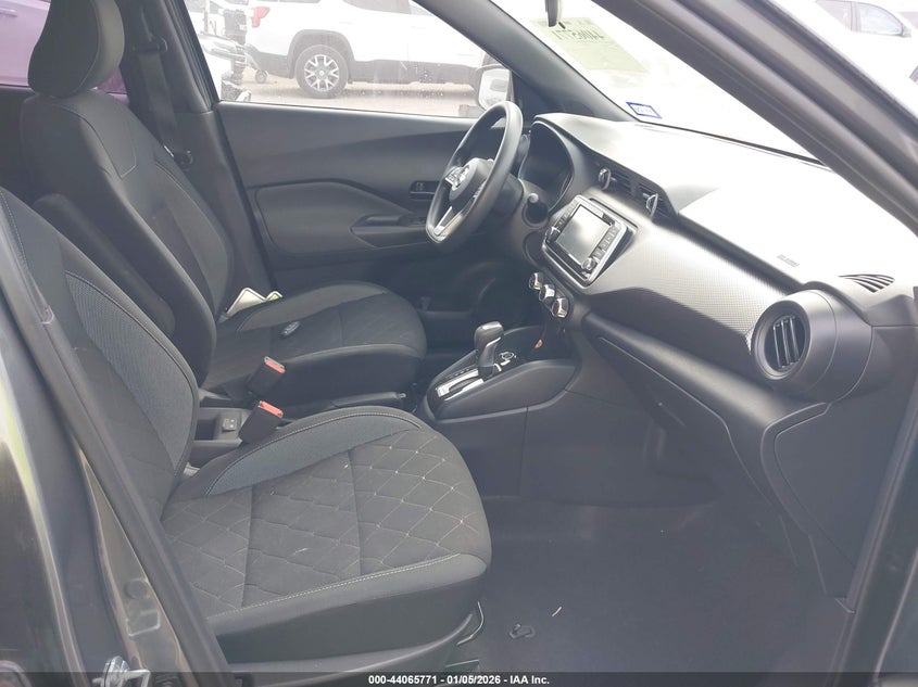 2020 Nissan Kicks S Xtronic Cvt