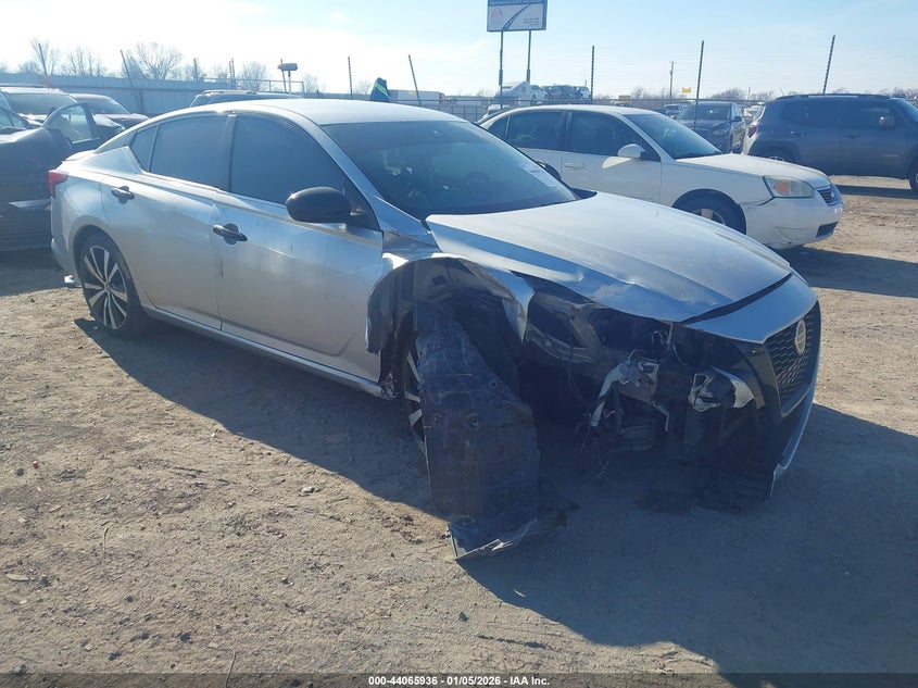 2022 Nissan Altima Sr Fwd