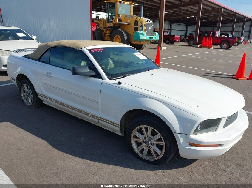 1ZVHT84N165156202 2006 Ford Mustang V6 auction photo 1