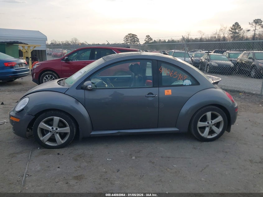2006 Volkswagen New Beetle 2.5 VIN: 3VWSW31CX6M419848 Lot: 44065964