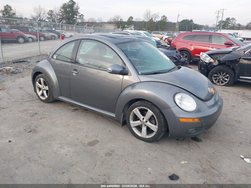 2006 VOLKSWAGEN NEW BEETLE 2.5