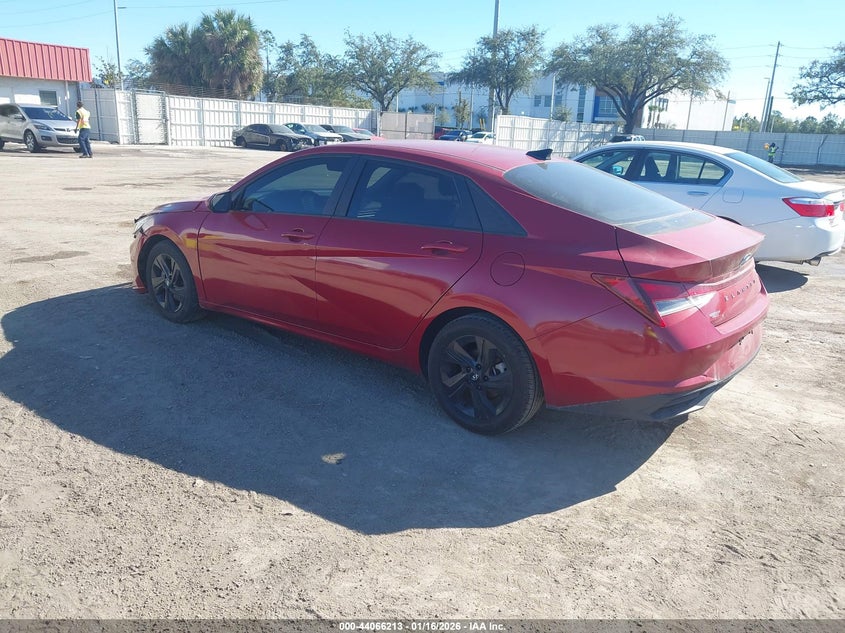 2022 Hyundai Elantra Sel