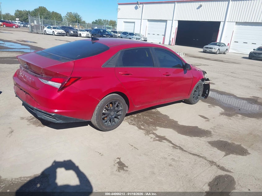 2022 Hyundai Elantra Sel