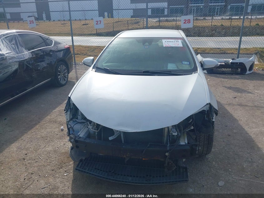 VIN 5YFBURHEXHP669010 2017 TOYOTA COROLLA SE