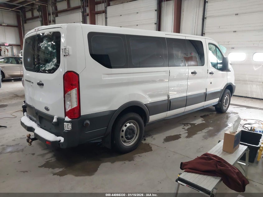 Vin: 1fbzx2zm9hkb06732, lot: 44562130, ford transit-350 xl 20174
