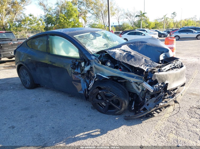2026 Tesla Model Y Premium Rear-Wheel Drive