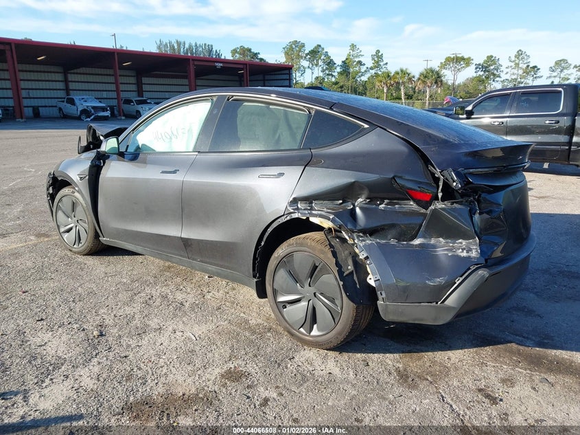 2026 Tesla Model Y Premium Rear-Wheel Drive