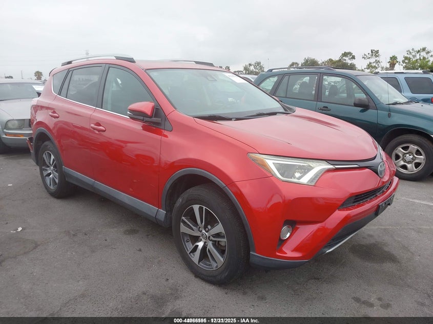 2T3WFREV2HW323863 2017 Toyota Rav4 Xle auction photo 1