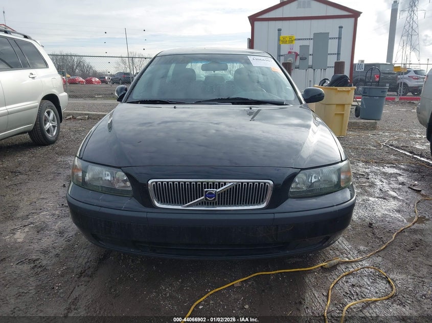 2003 Volvo V70 2.4 VIN: YV1SW61T332314084 Lot: 44066902