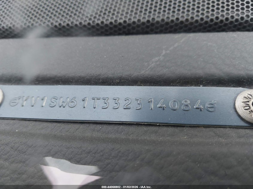 2003 Volvo V70 2.4 VIN: YV1SW61T332314084 Lot: 44066902