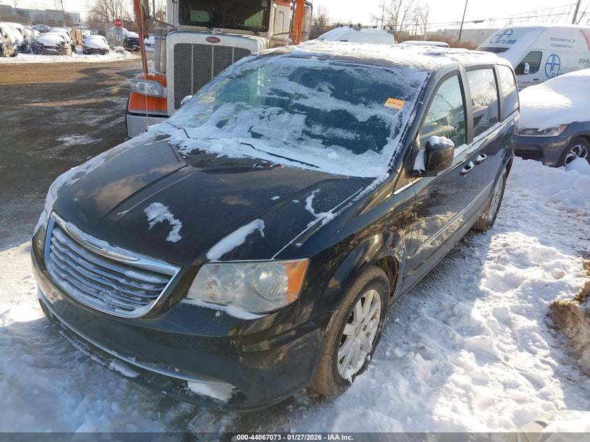 Vin: 2c4rc1bg1dr797577, lot: 44562873, chrysler town & country touring 20132