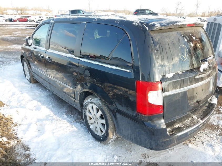 Vin: 2c4rc1bg1dr797577, lot: 44562873, chrysler town & country touring 20133