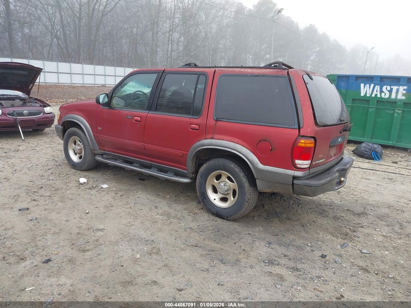 2000 Ford Explorer Xlt