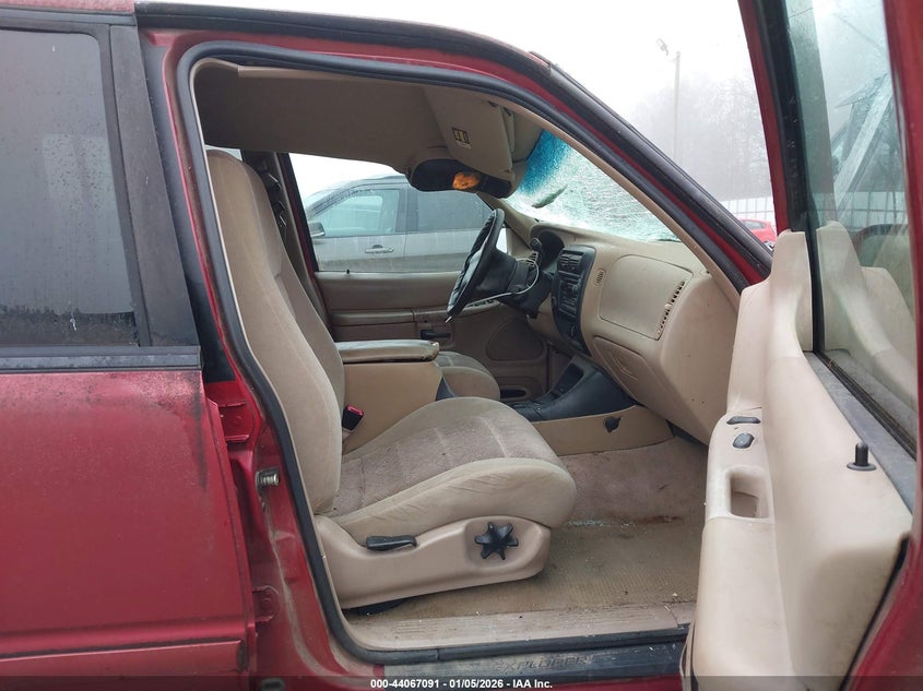 2000 Ford Explorer Xlt