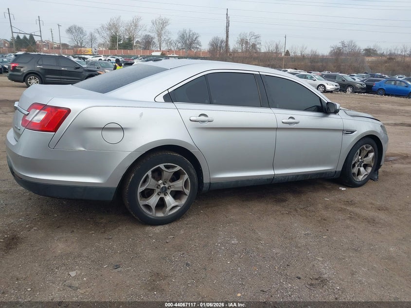 2010 Ford Taurus Sel