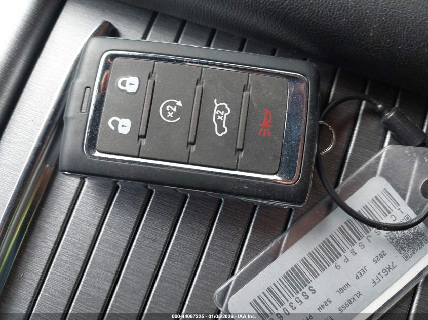 2025 Jeep Wagoneer - 1C4SJSBP9SS530650