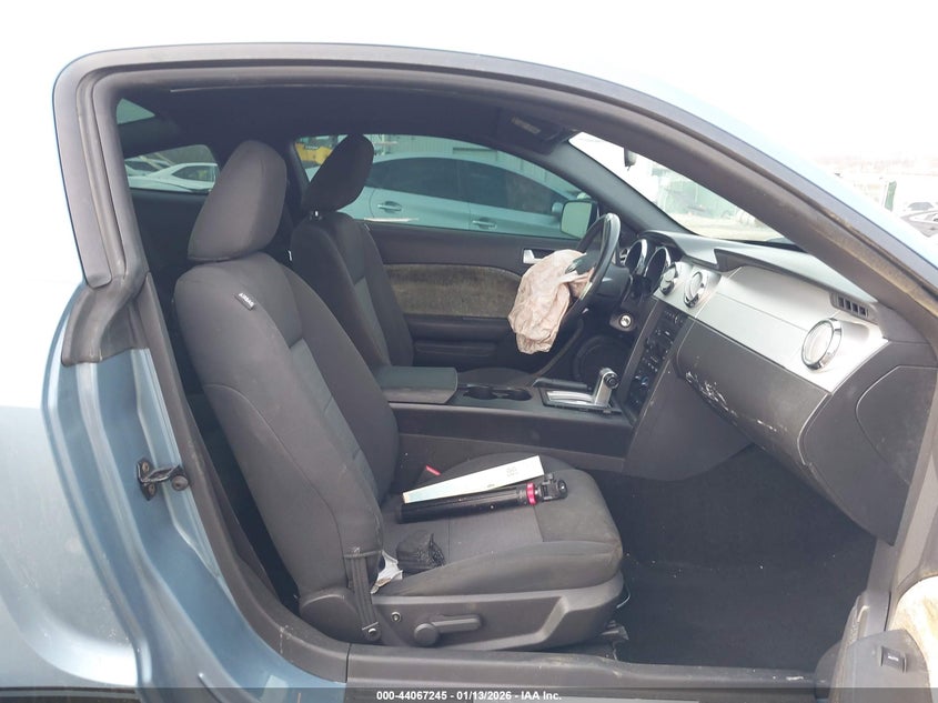 2006 Ford Mustang V6