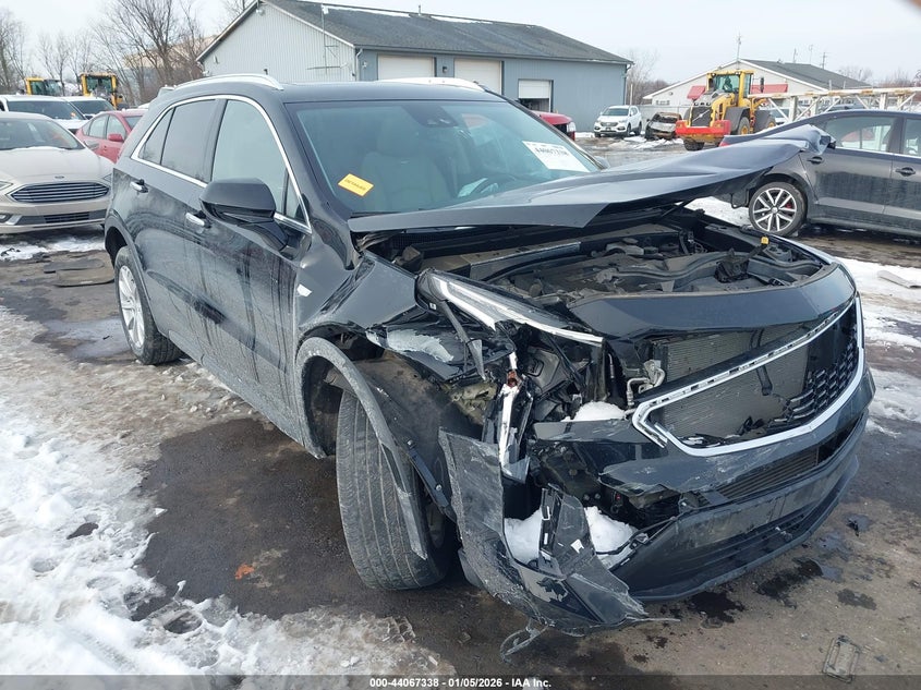 1GYFZBR48MF010872 2021 Cadillac Xt4 Awd Luxury auction photo 1