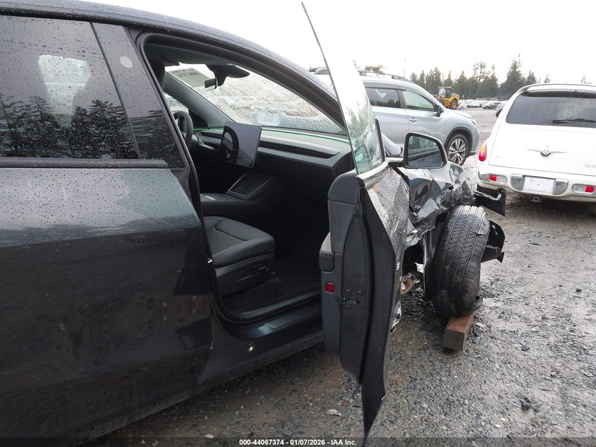 2026 Tesla Model Y Premium Rear-Wheel Drive