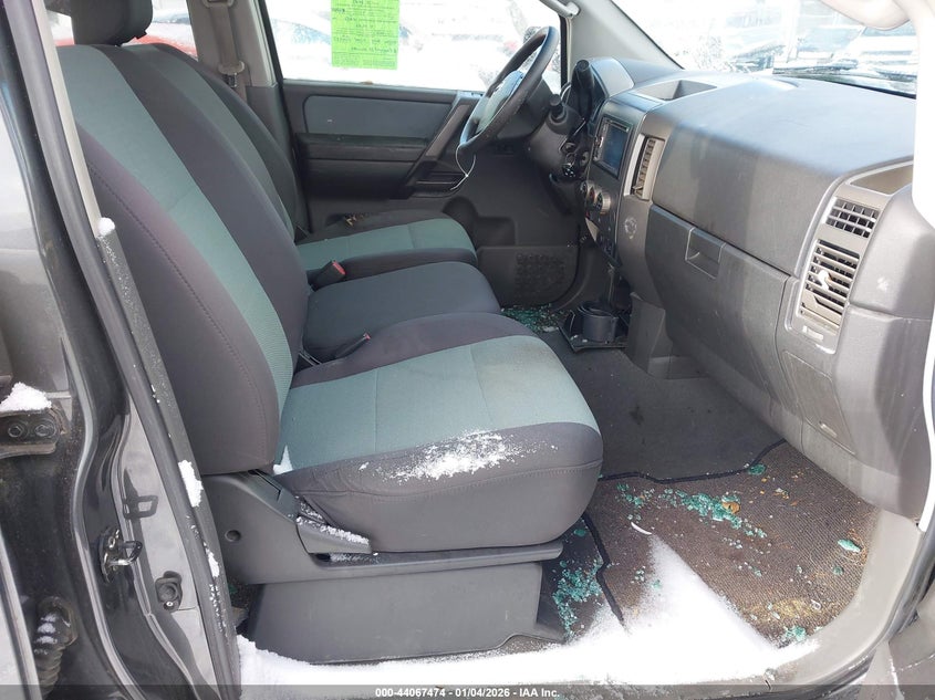 2005 Nissan Titan Xe