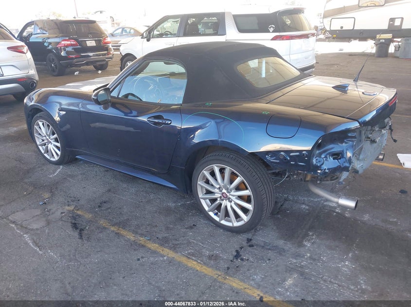 VIN JC1NFAEK0J0140195 2018 FIAT 124 SPIDER LUSSO