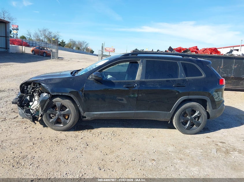 VIN 1C4PJLCB7JD620882 2018 JEEP CHEROKEE LATITUDE FWD
