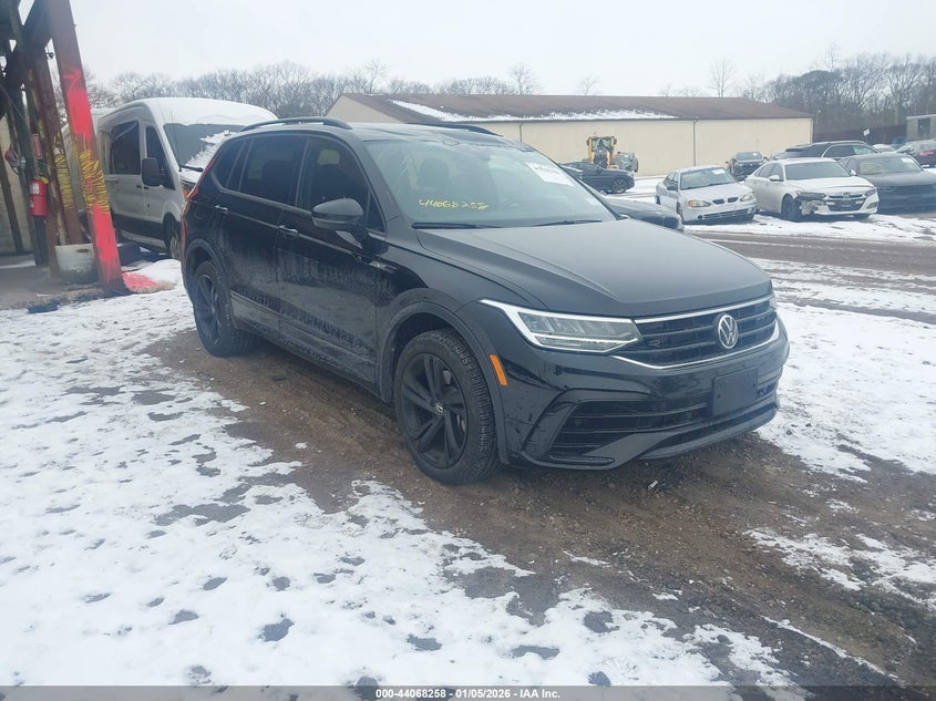 2024 Volkswagen Tiguan 2.0T Se R-Line Black