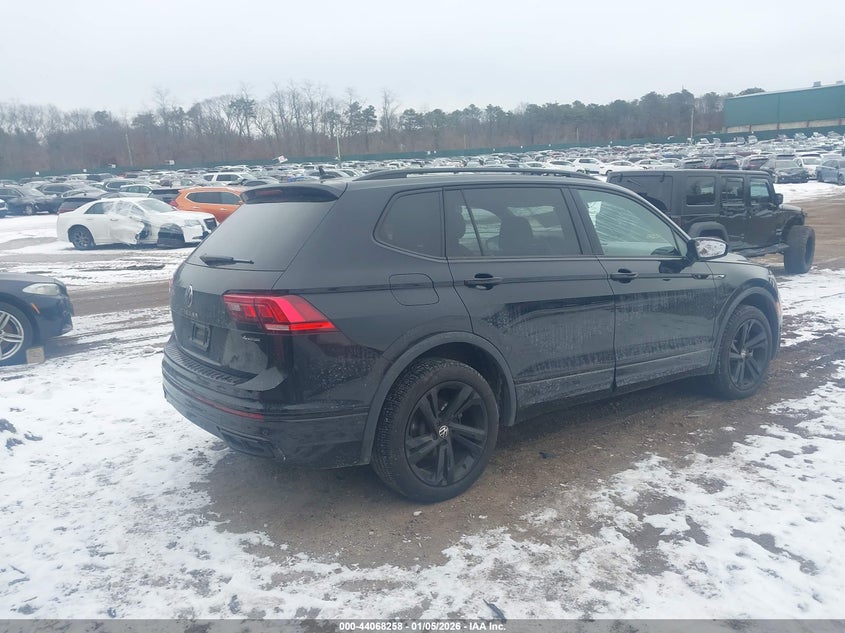 2024 Volkswagen Tiguan 2.0T Se R-Line Black