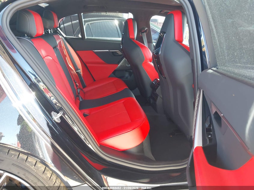 VIN WBS83FK0XTCW04385 2026 BMW M5