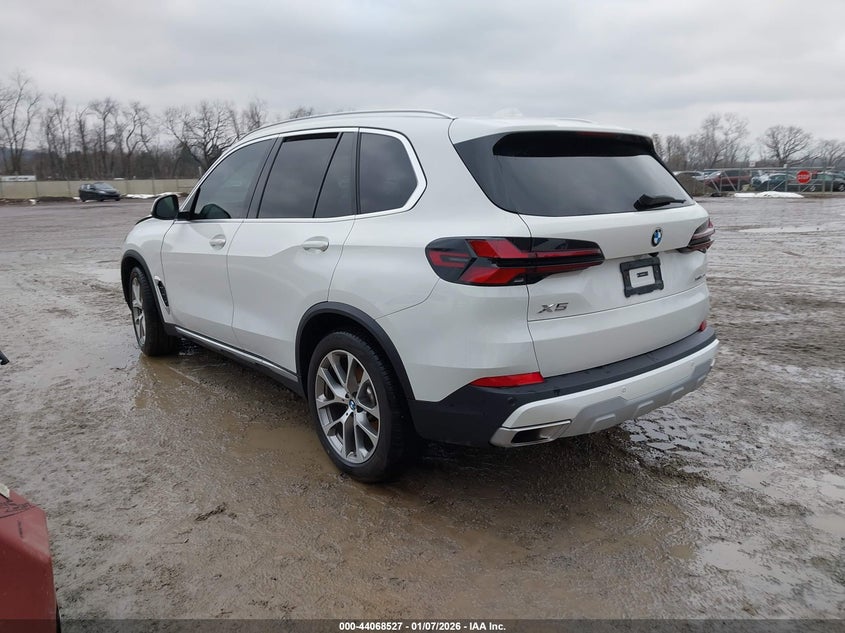 2024 BMW X5 xDrive40I