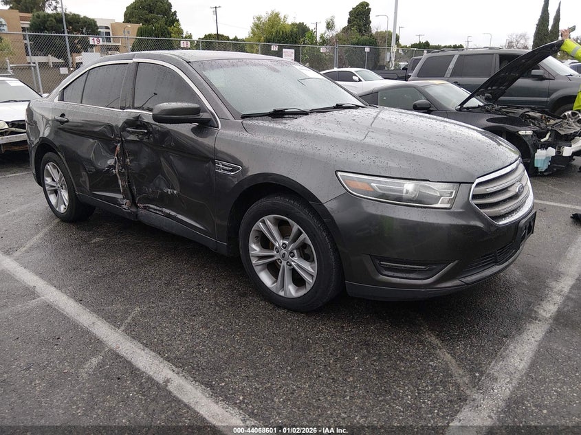 1FAHP2E83JG106210 2018 Ford Taurus Sel auction photo 1