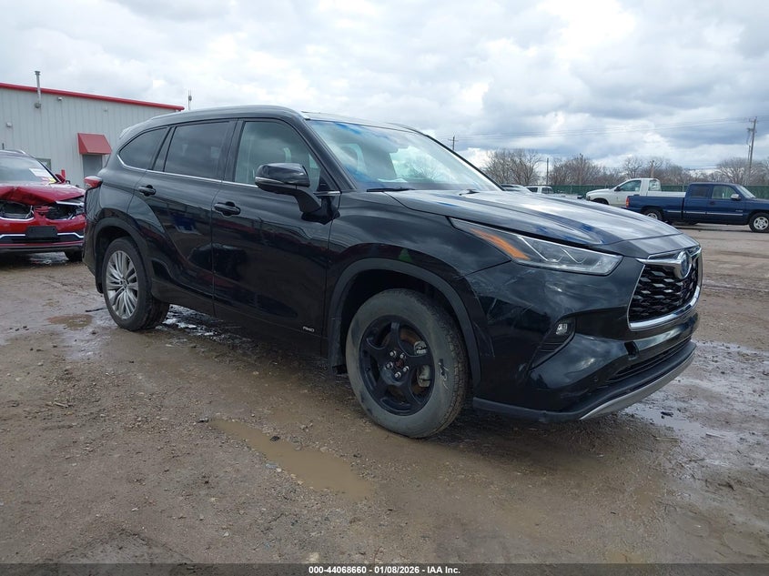 TOYOTA HIGHLANDER HYBRID PLATINUM