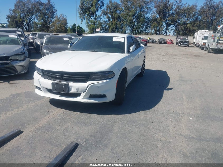 Vin: 2c3cdxhg2gh215398, lot: 44564467, dodge charger sxt 20162
