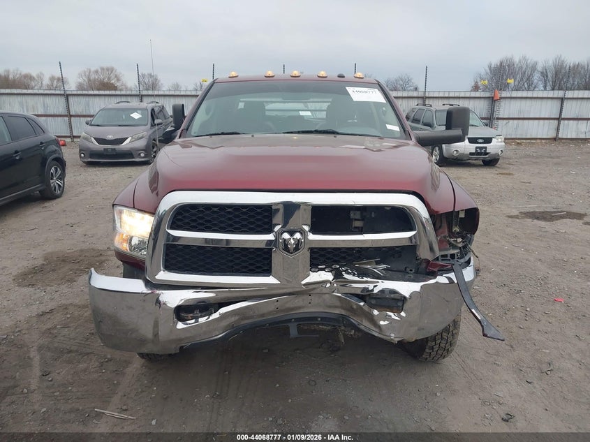 2018 Ram 3500 Tradesman 4X4 8' Box VIN: 3C63RRGL9JG221785 Lot: 44068777