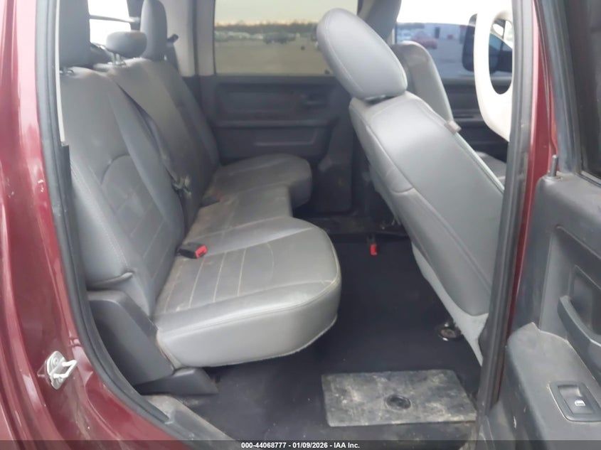 2018 Ram 3500 Tradesman 4X4 8' Box VIN: 3C63RRGL9JG221785 Lot: 44068777