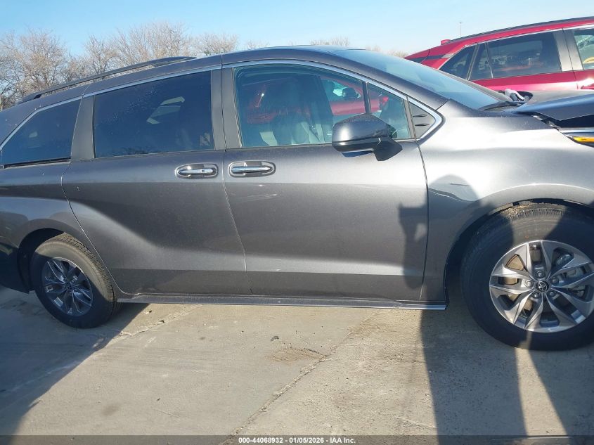 2025 Toyota Sienna - 5TDYRKEC9SS238565