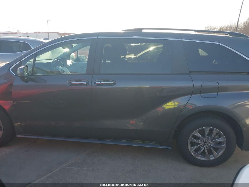 2025 Toyota Sienna - 5TDYRKEC9SS238565