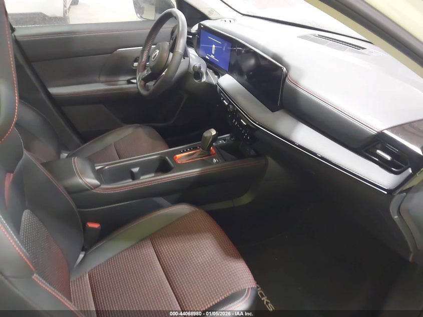 2025 Nissan Kicks Sr Fwd