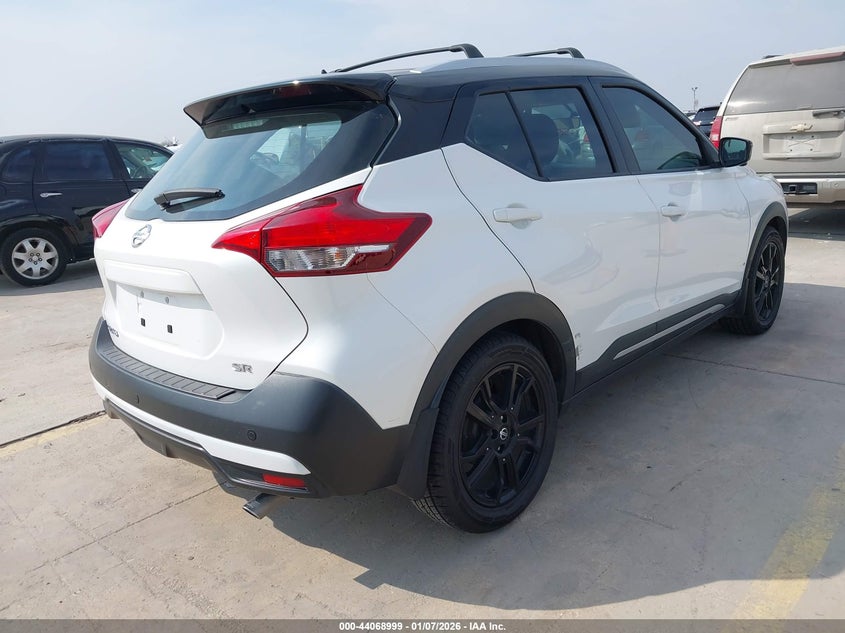 2019 Nissan Kicks Sr