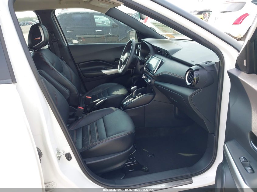 2019 Nissan Kicks Sr