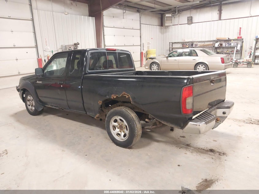 2000 Nissan Frontier Xe