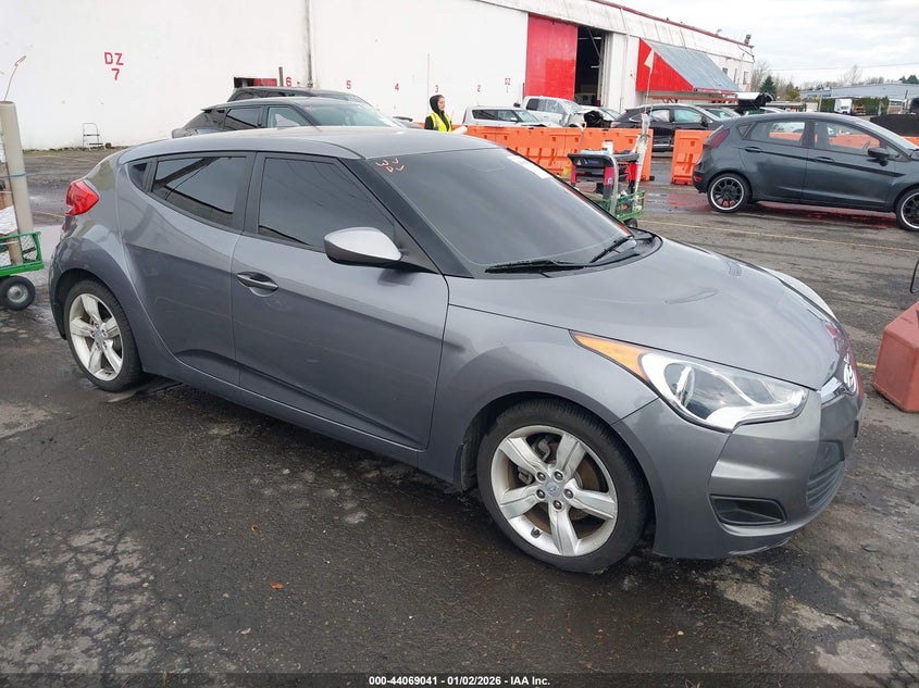 2012 Hyundai Veloster Base W/Black