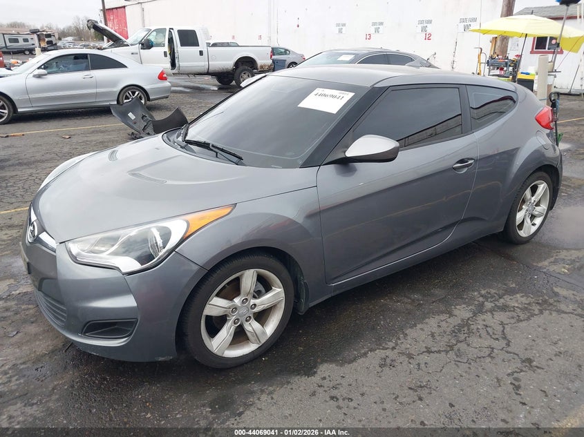 2012 Hyundai Veloster Base W/Black