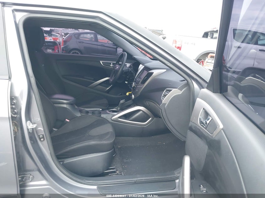 2012 Hyundai Veloster Base W/Black